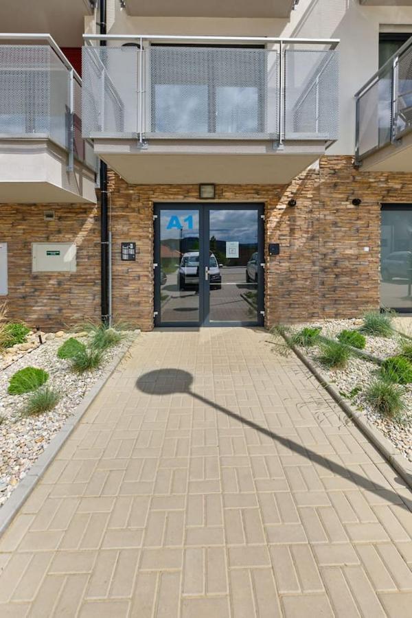 ליפנו נאד וויטאבו Charming And Quiet Apartment מראה חיצוני תמונה